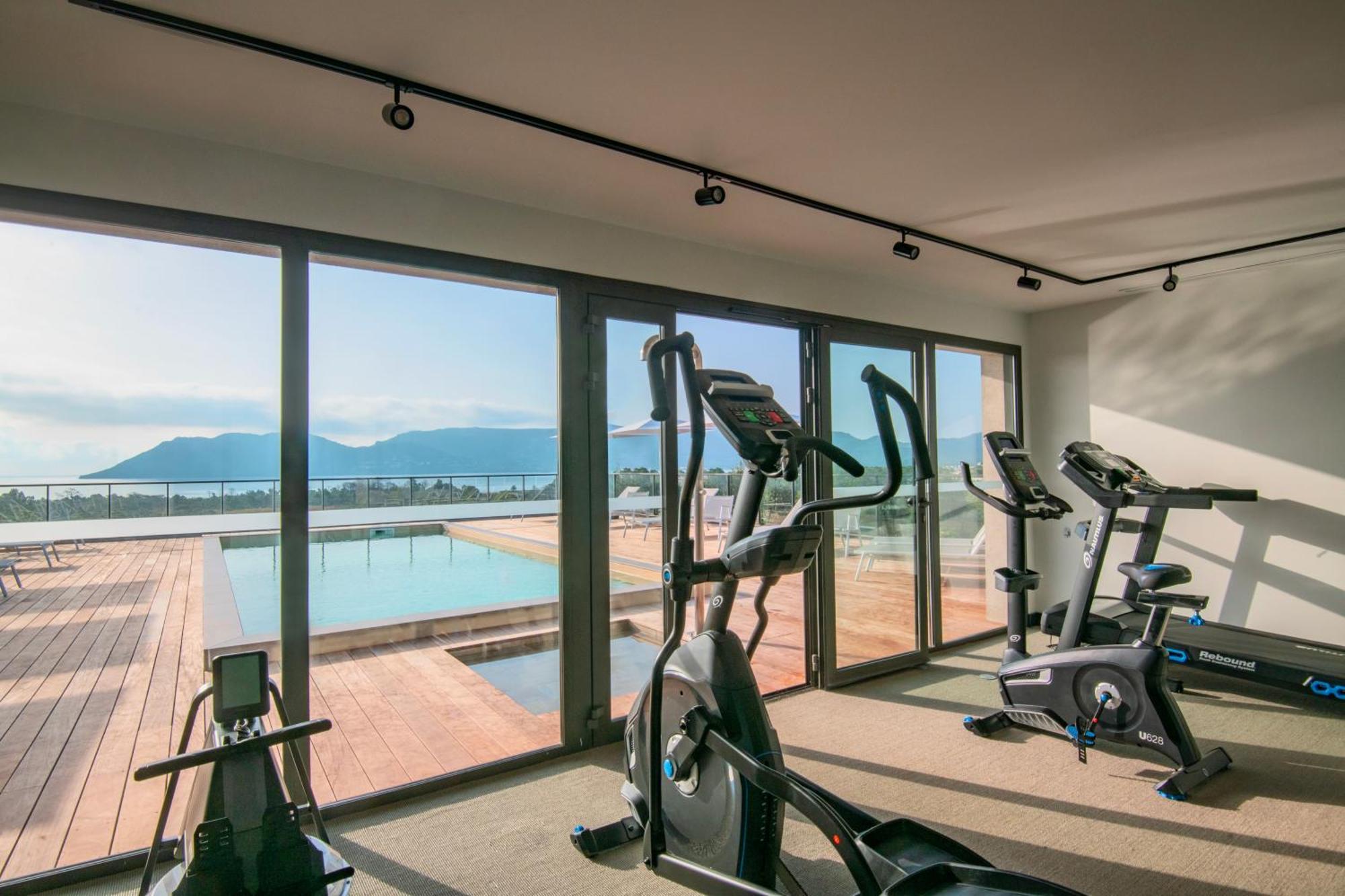 Ibis Styles Porto Vecchio Hotel Exterior photo